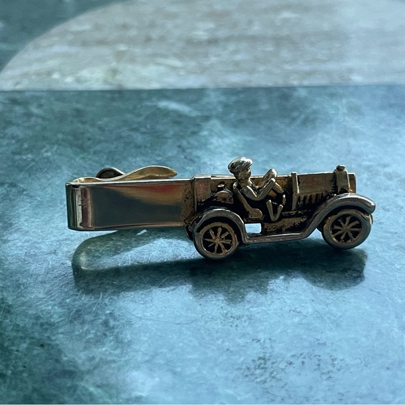 Vintage Swank Tie Clip - Old Fashioned Car with Driver - Gold Brass Tone - Picture 6 of 6